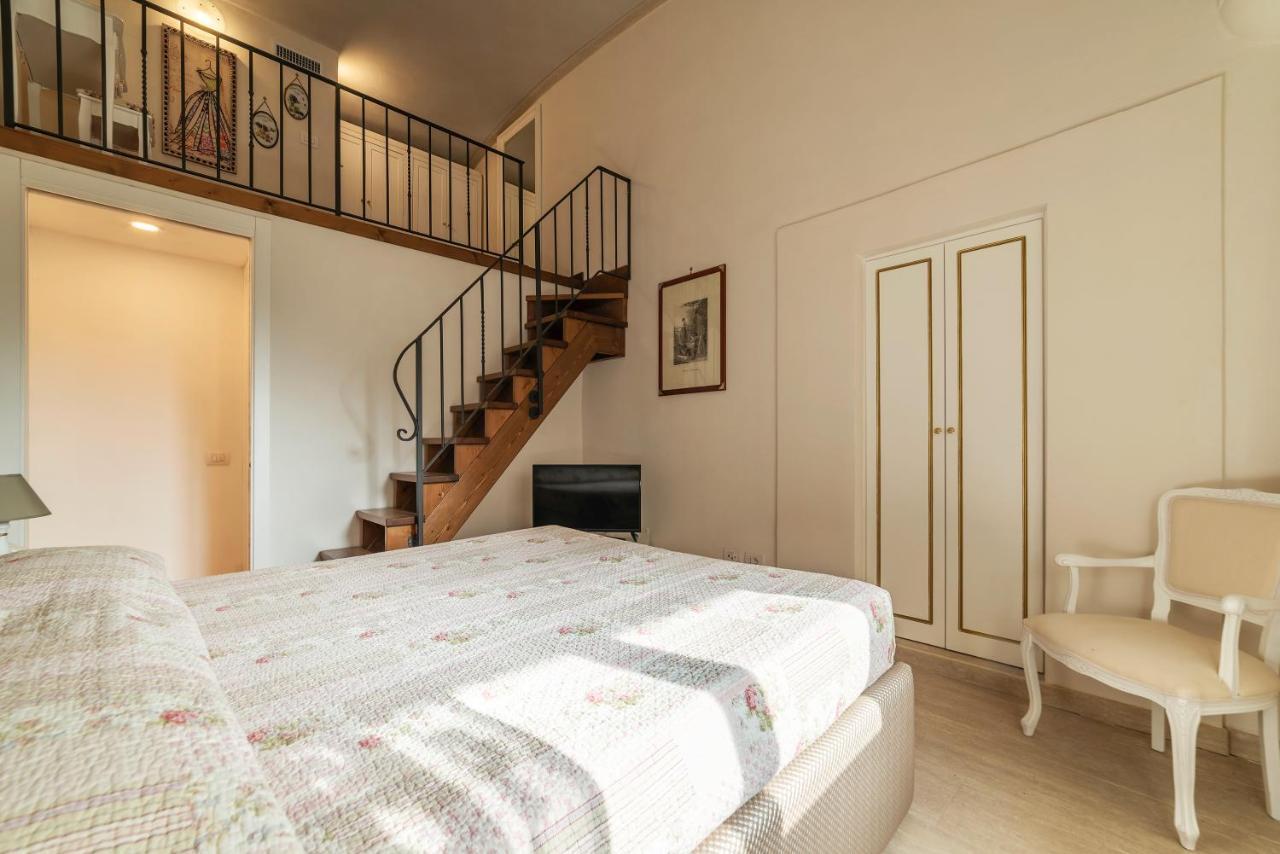 Palazzo Altieri Elegant Apartment Рим Екстериор снимка