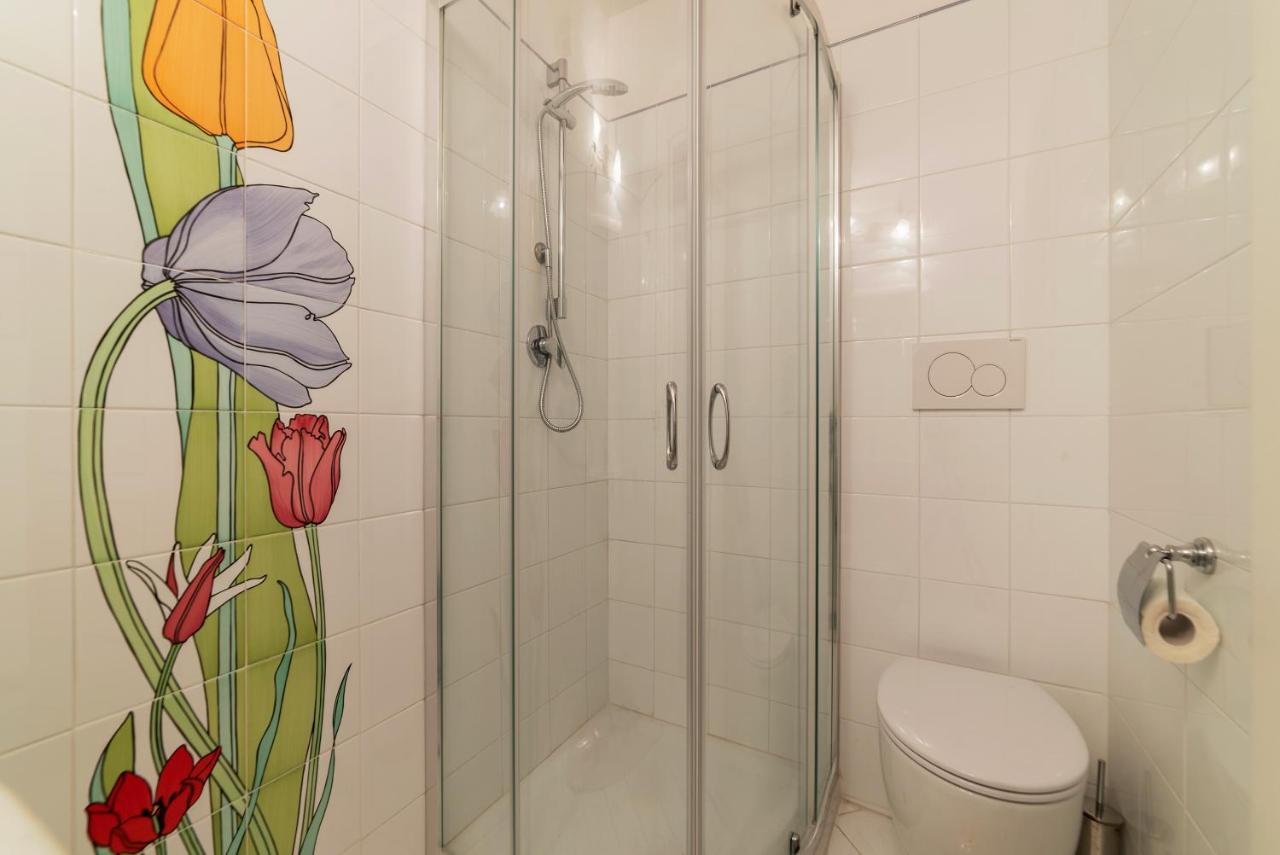 Palazzo Altieri Elegant Apartment Рим Екстериор снимка