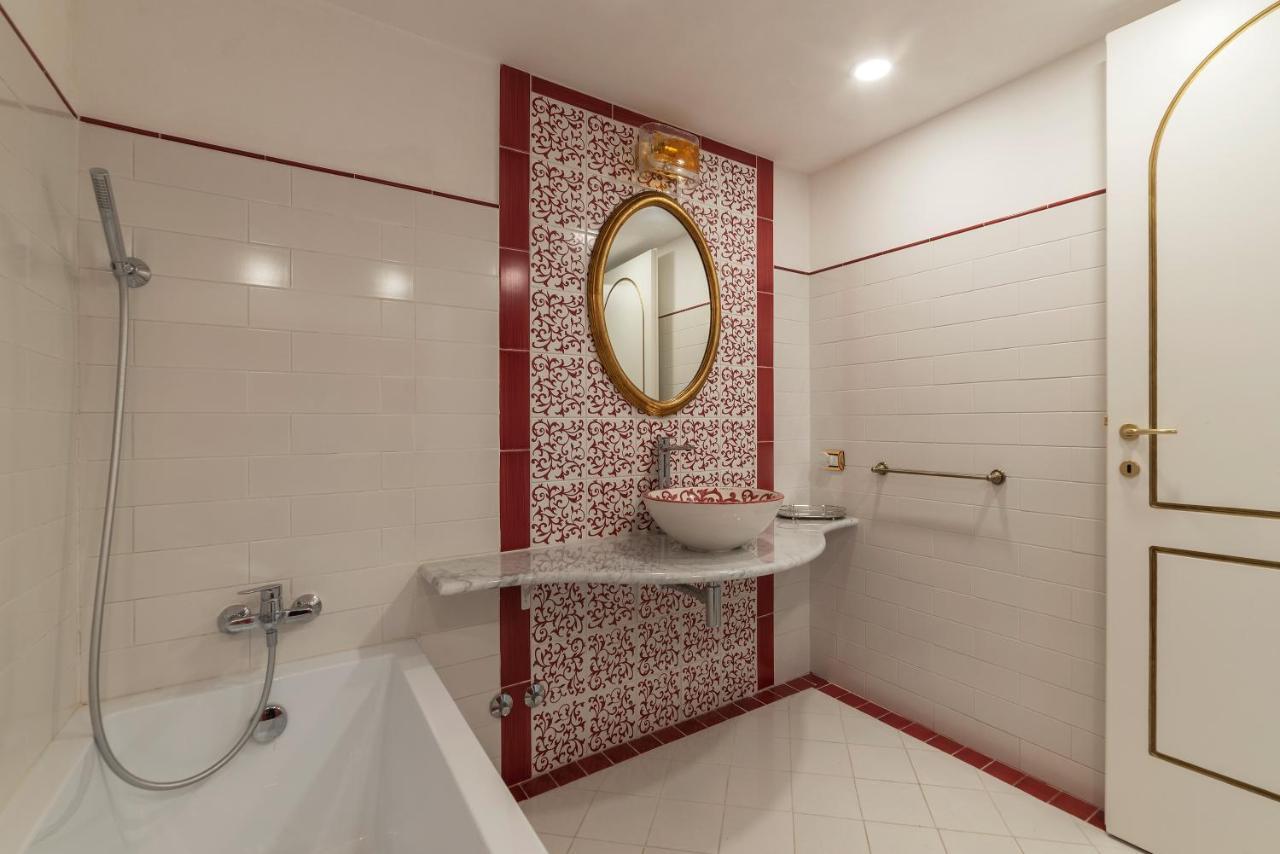 Palazzo Altieri Elegant Apartment Рим Екстериор снимка